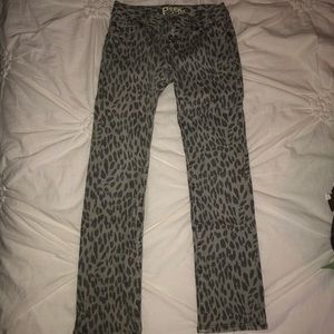 Peek light grey cheetah print jeans